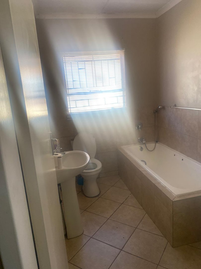 3 Bedroom Property for Sale in Pinehaven Free State